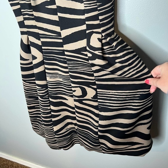 Calvin Klein zebra swirl animal print scuba material fit flare A-line dress sz 4 - Picture 5 of 9